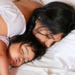 そのままでもインナーとしても大活躍なノースリーブカットソー